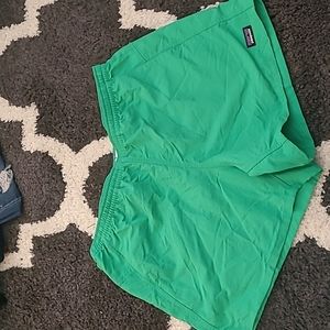 Patagonia sz large womens Nylon shorts green WS106